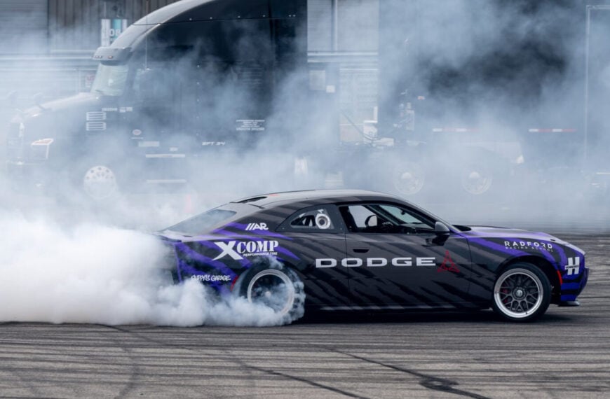 Dodge Revealed Drift-Spec Chargers With 750 HP And Stick Shift