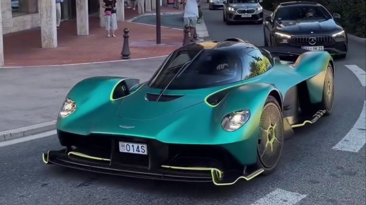 Fernando Alonso Aston Martin Valkyrie Monaco
