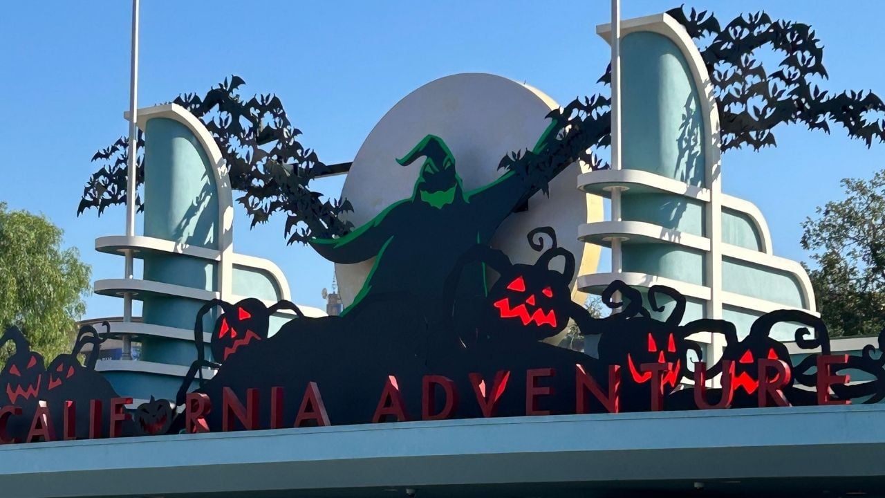 GH DCA Oogie Boogie Bash Entrance