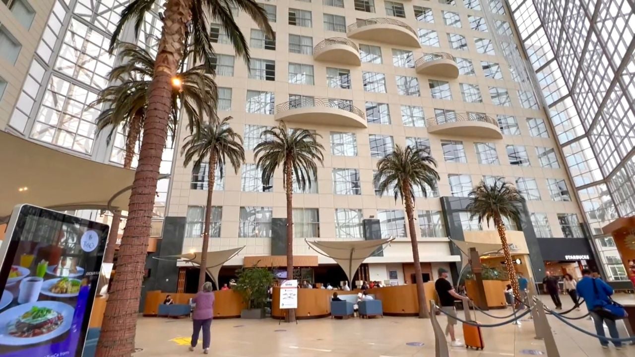 GH Hyatt Regency Orange County Atrium