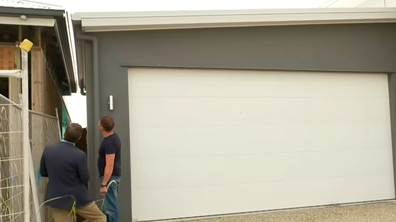 house right next to neighbor