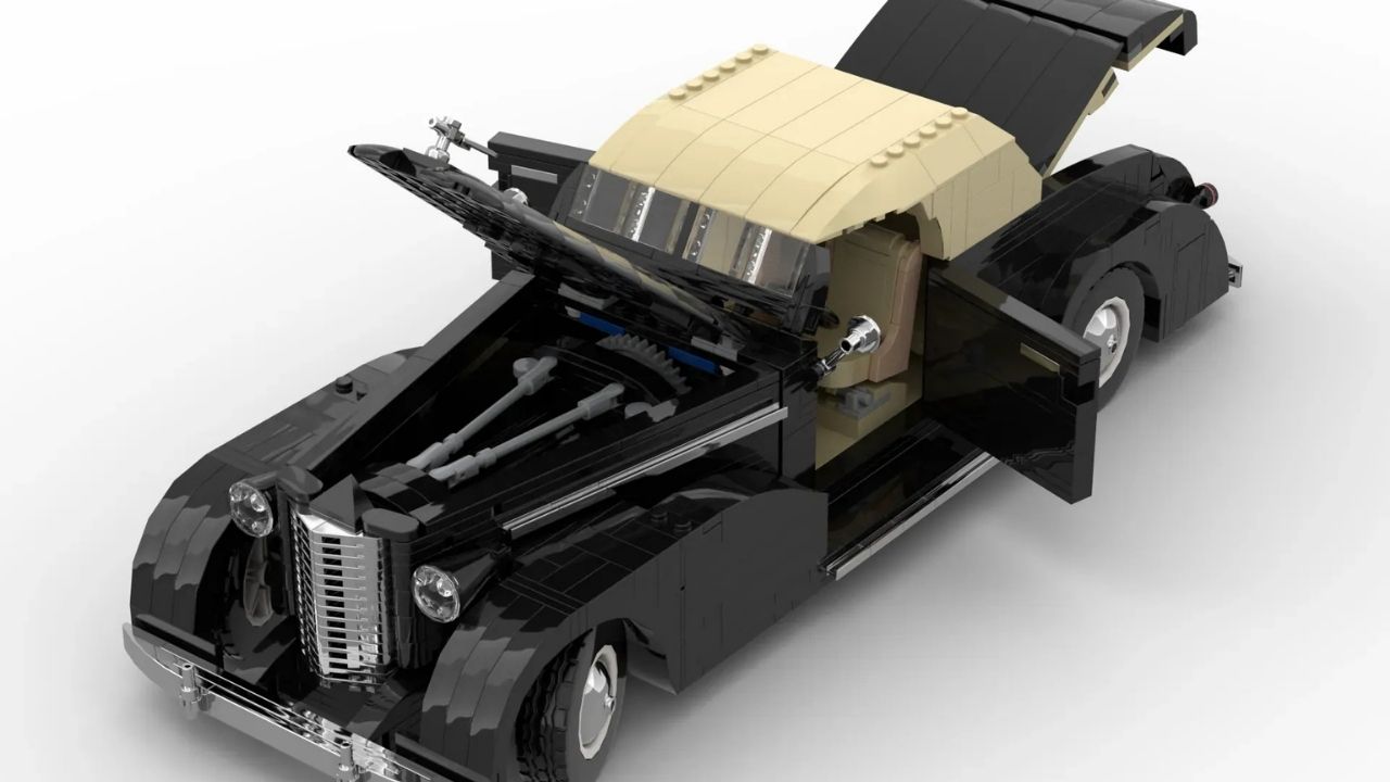 LEGO Cadillac V16 Top Down
