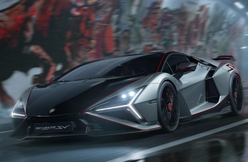 Lamborghini Revuelto SV Front
