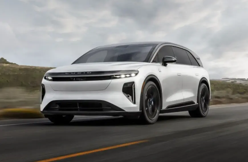 Lucid Gravity GT-S Turns A Three-Row Family SUV Into A 1,070-HP Rocketship
