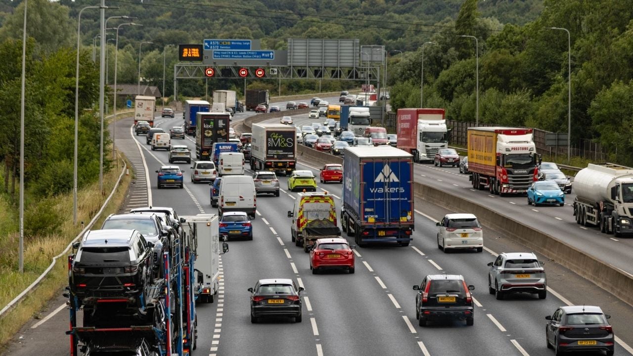 M60_Motorway_-_geograph.org.uk_-_8096134