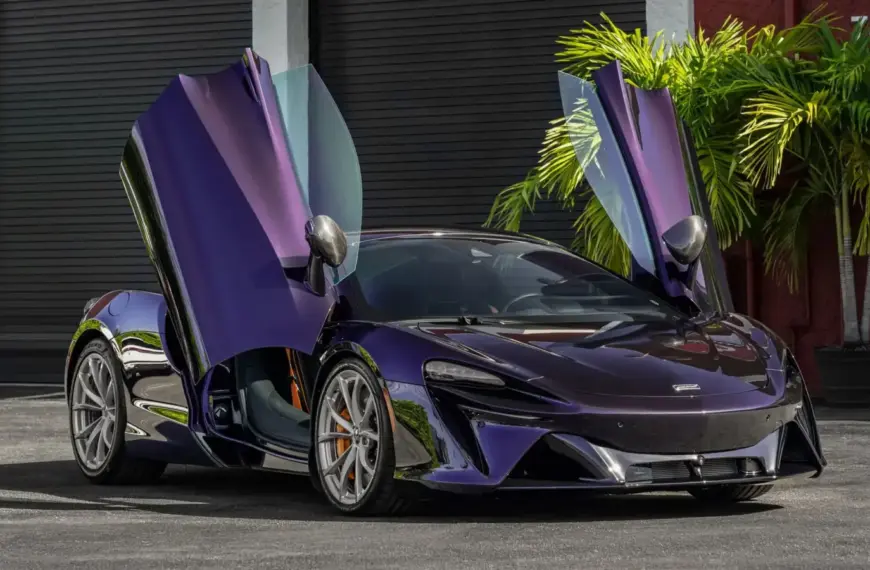 McLaren Artura Lost Over $100,000 In Just One Year And 1,300 Miles