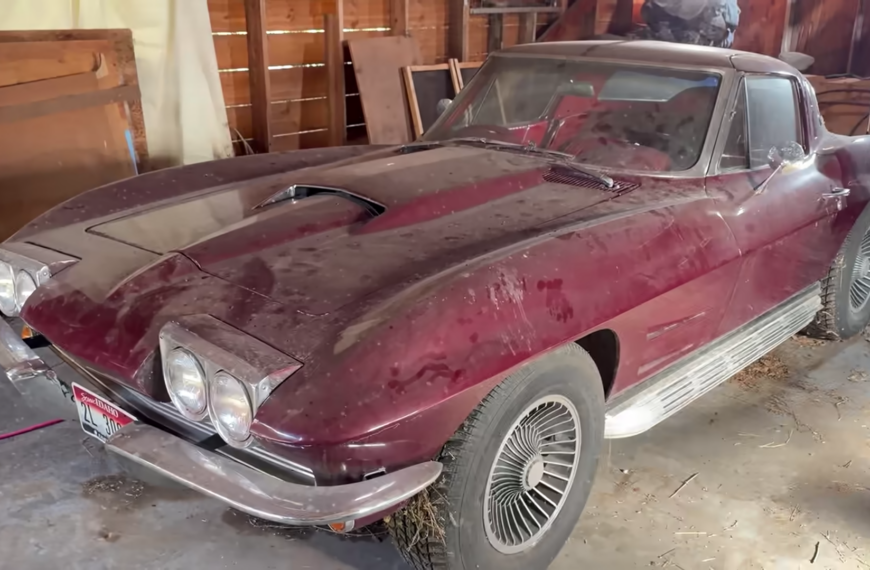 Abandoned 1963 Split Window Corvette Gets Brought Back To Life
