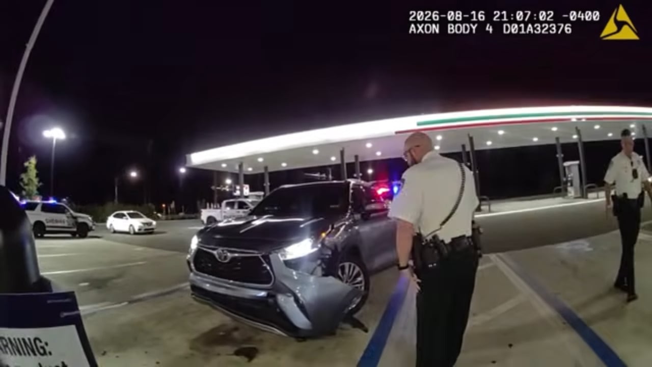 Florida Mom Arrested After Letting 11-Year-Old Drive to 7-Eleven Before Crashing Into Barrier