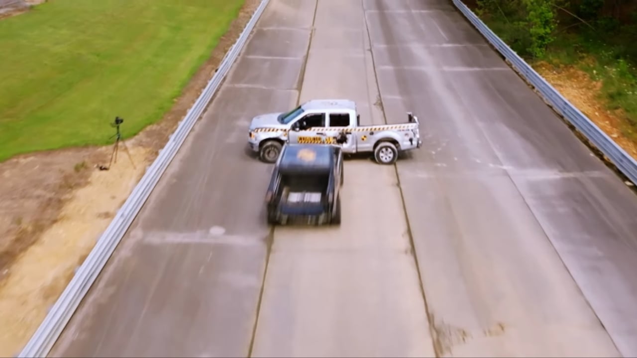 Tesla Cybertruck Crash Test