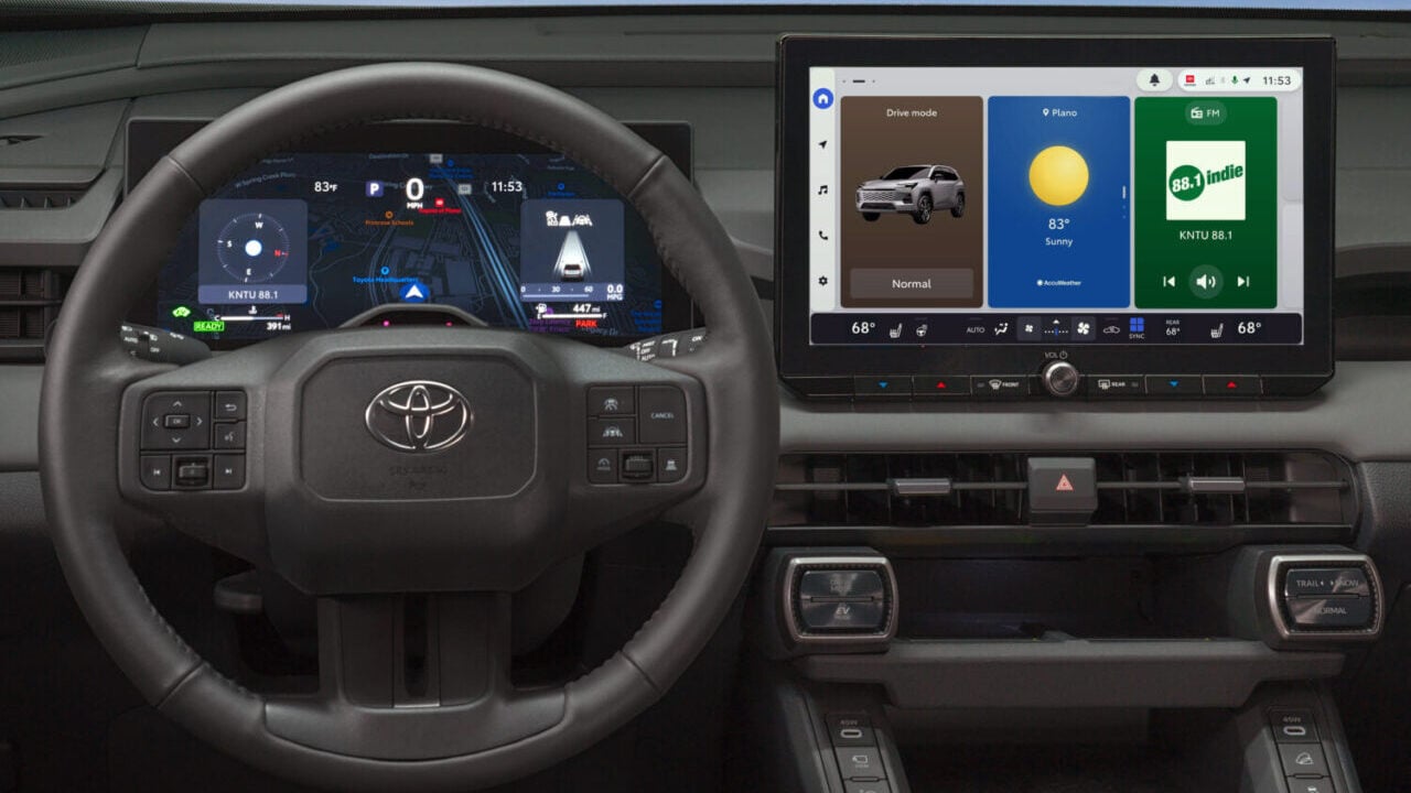 Toyota Infotainment screen e1785756741520