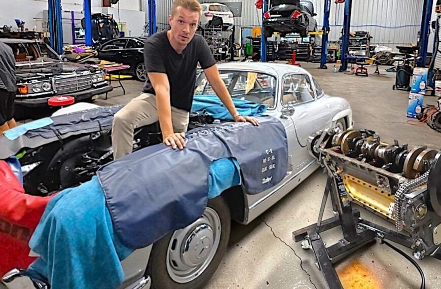 Tyler Hoovies Mercedes 300 SL