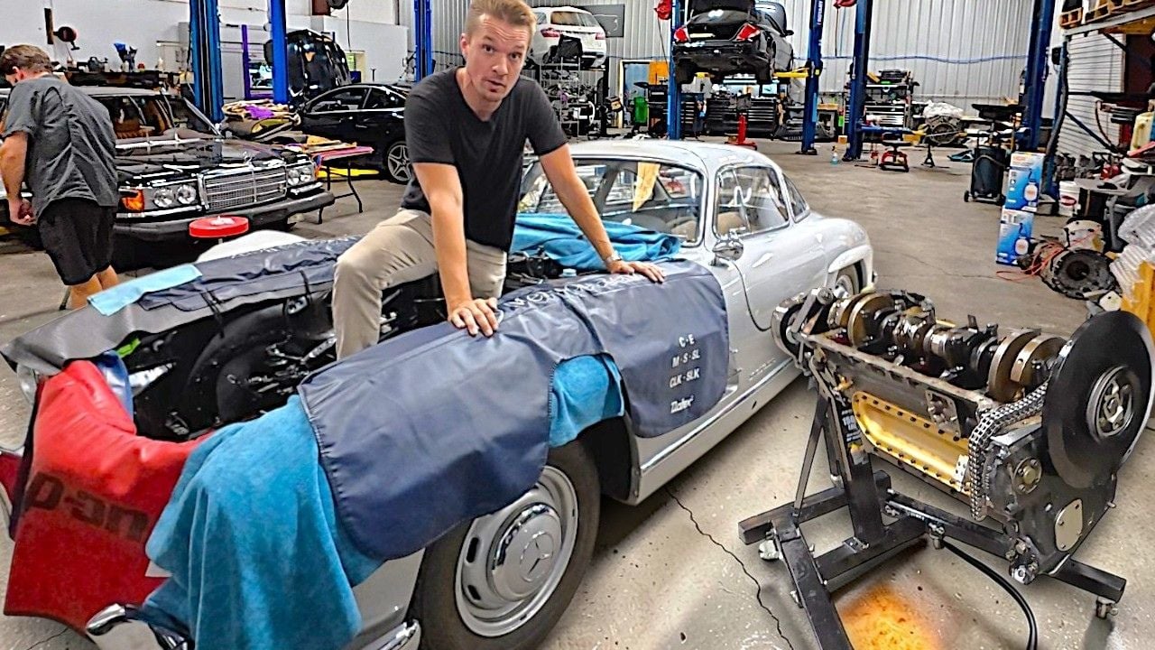 Tyler Hoovies Mercedes 300 SL