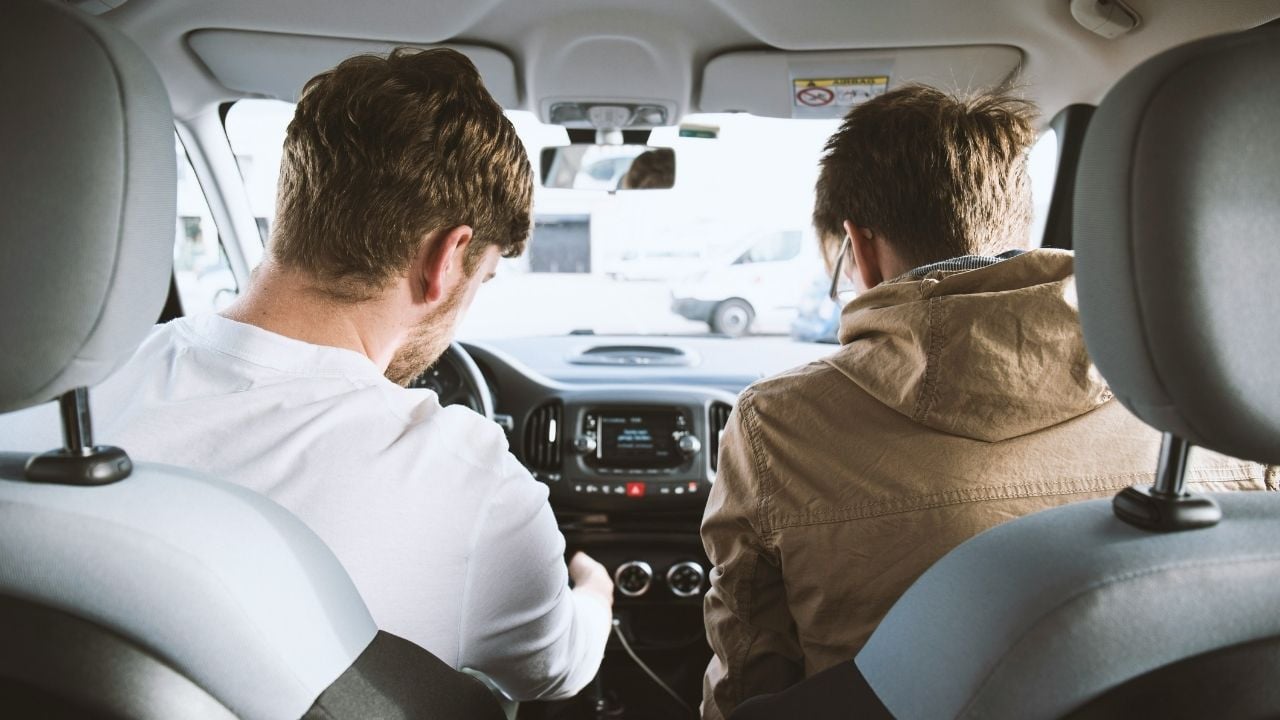 UK driving Lessons Image