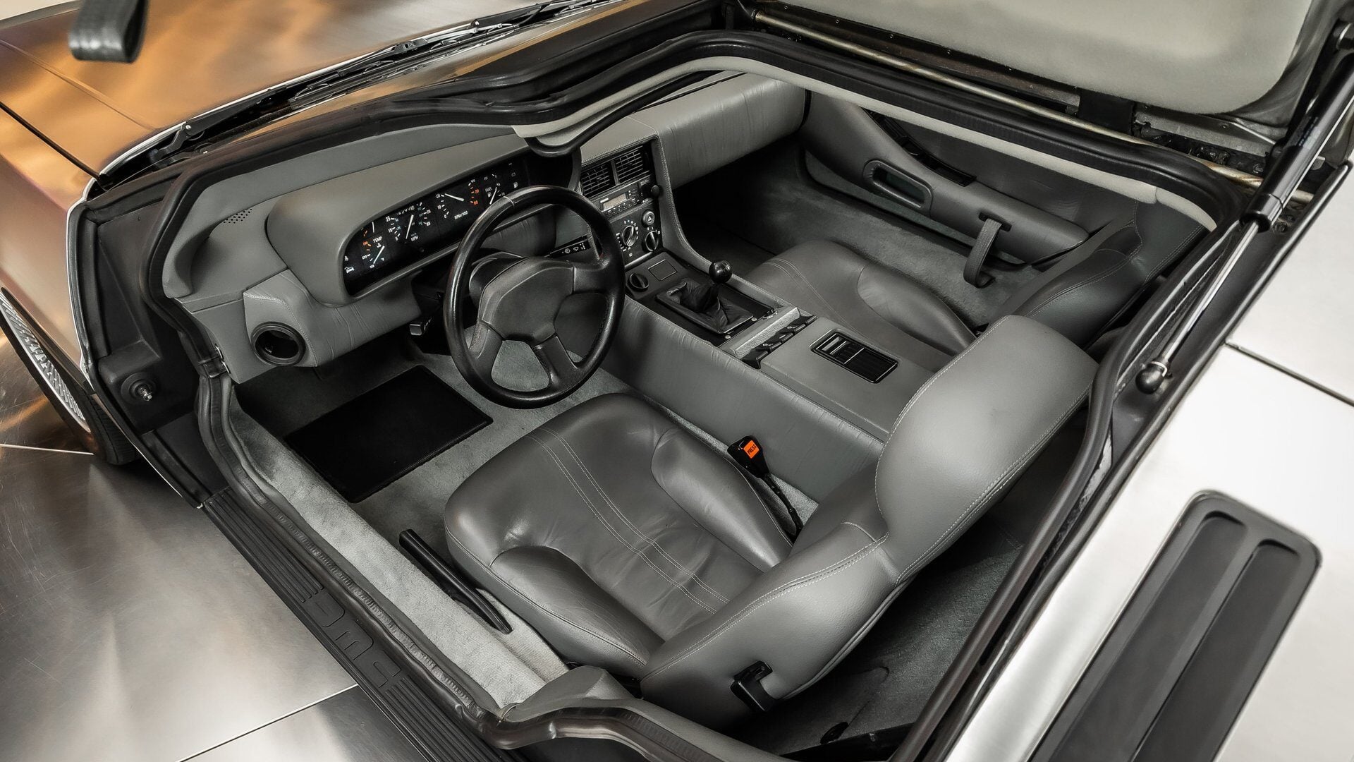 1981 delorean dmc 12 2 e1788349085413