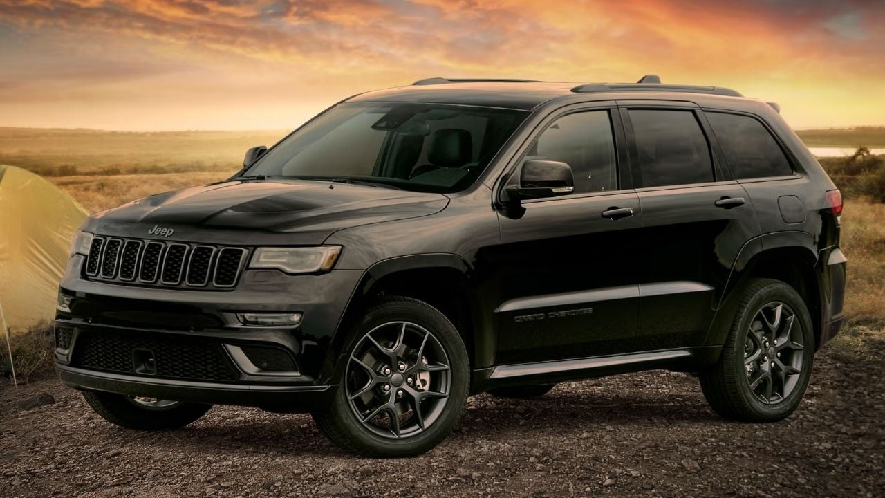 2020 Jeep Grand Cherokee Black