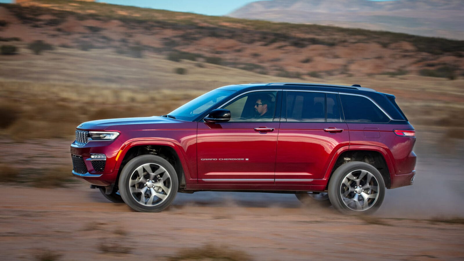 2022 jeep grand cherokee1 scaled e1788783223962