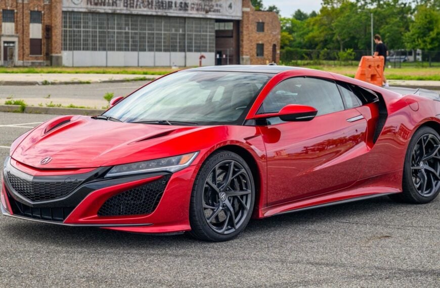 A 1,200-Mile Acura NSX Just Sold For Nearly $90k Less Than It Cost New