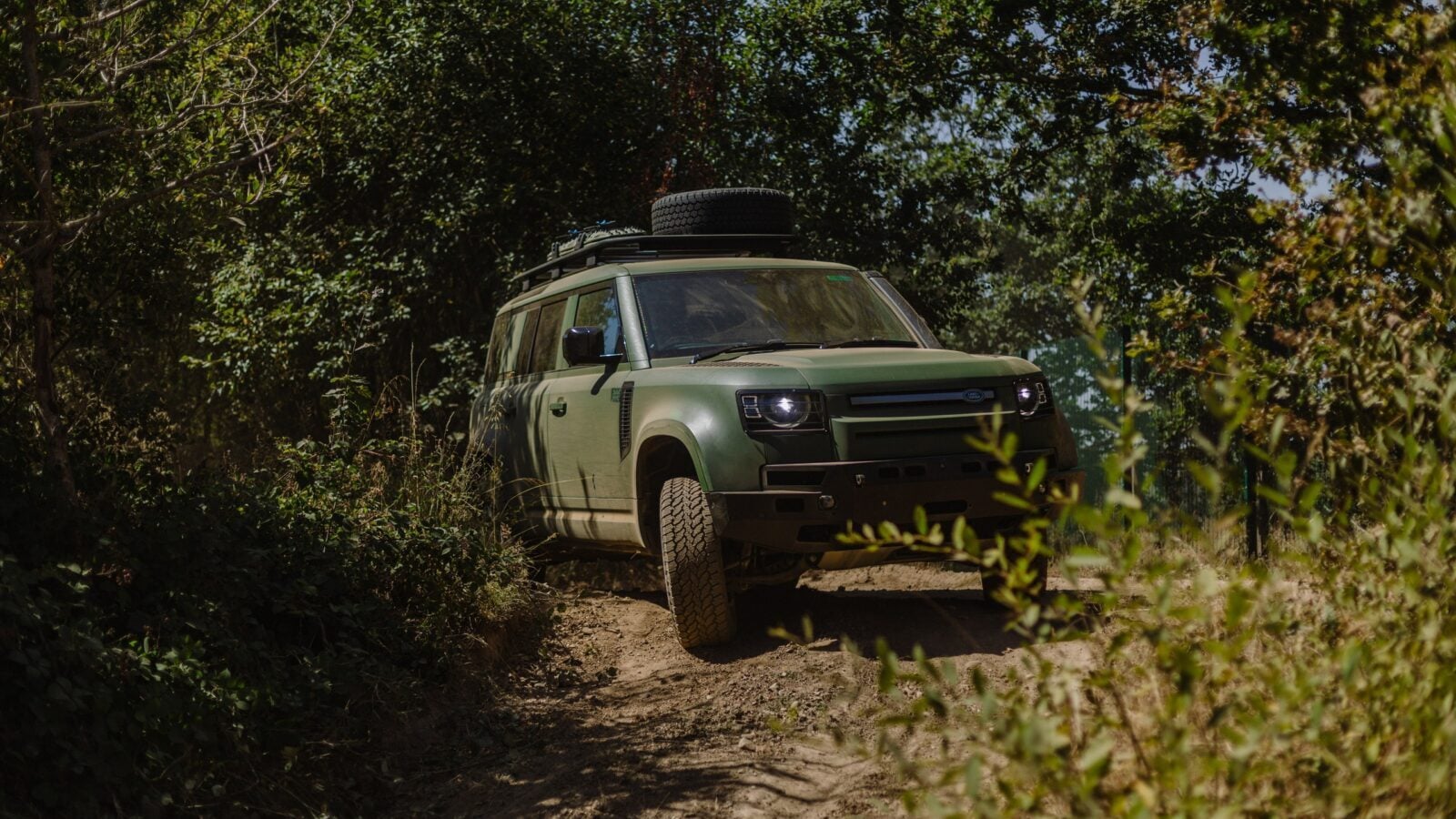 Defender Wolf SUV e1789649558295
