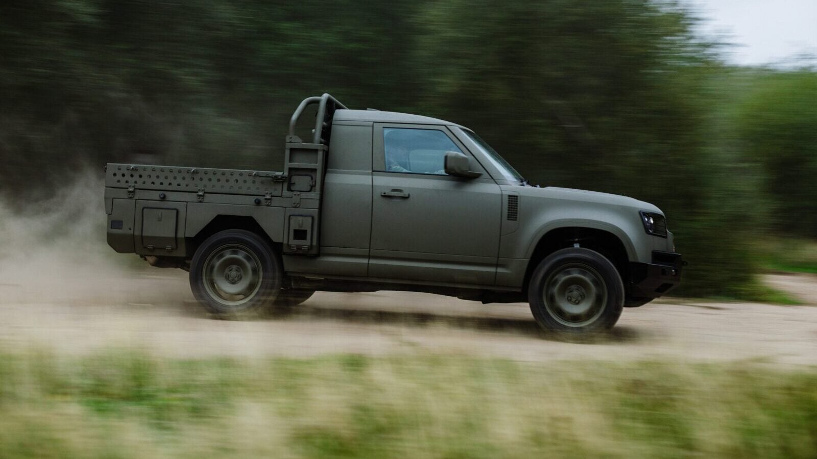Defender Wolf truck e1789649507412