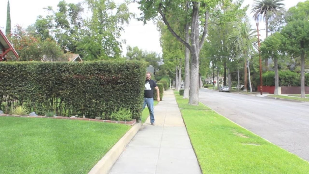 GH Halloween Hedge Pasedena CA