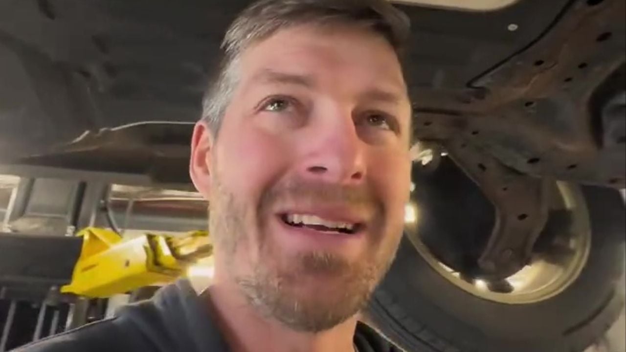 Honda CR-V Oil Change Mechanic