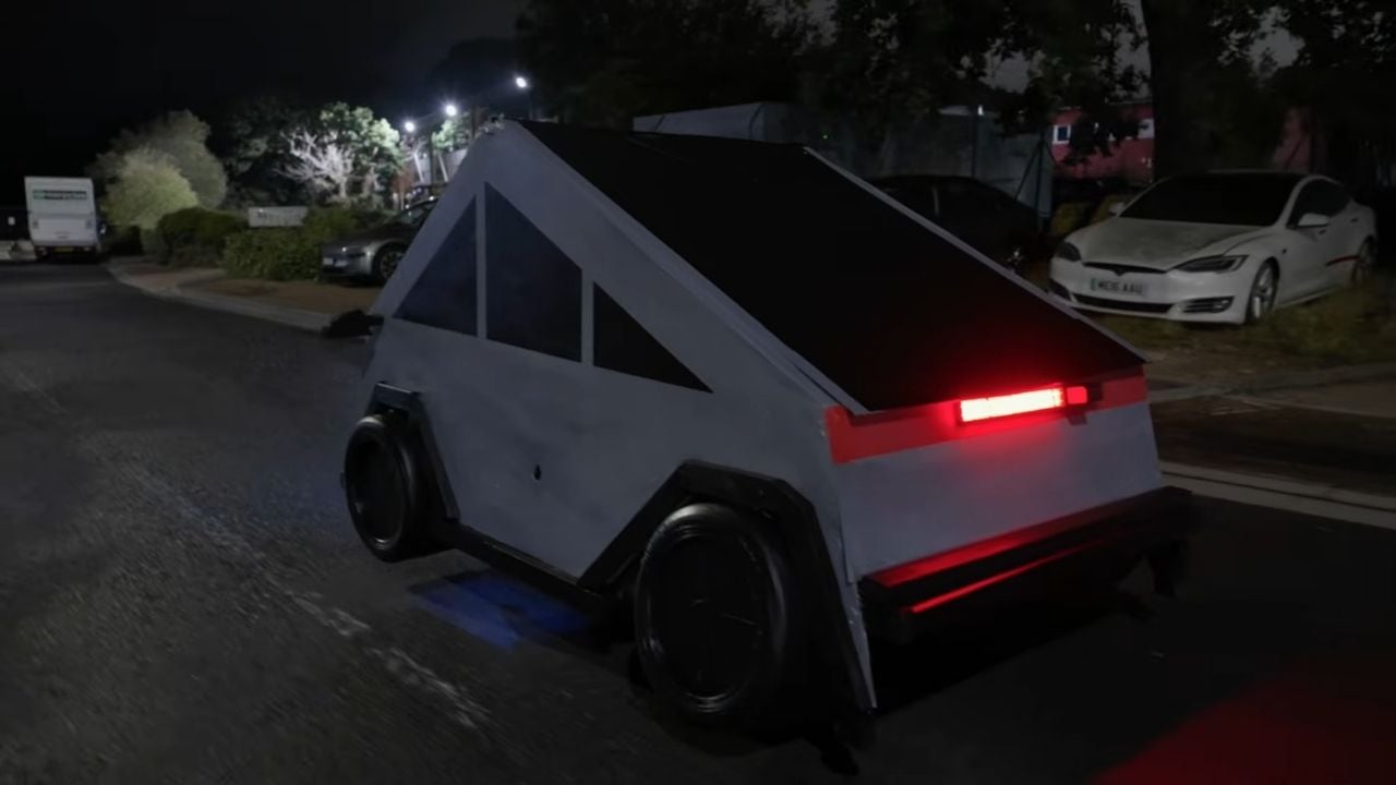 I Slept In A Fake Cybertruck Outside Tesla 0-0 screenshot