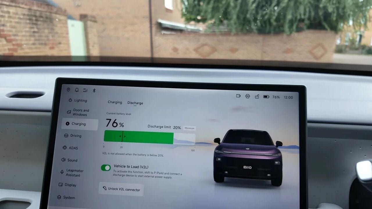 Leapmotor EV Powering Home Battery Charge