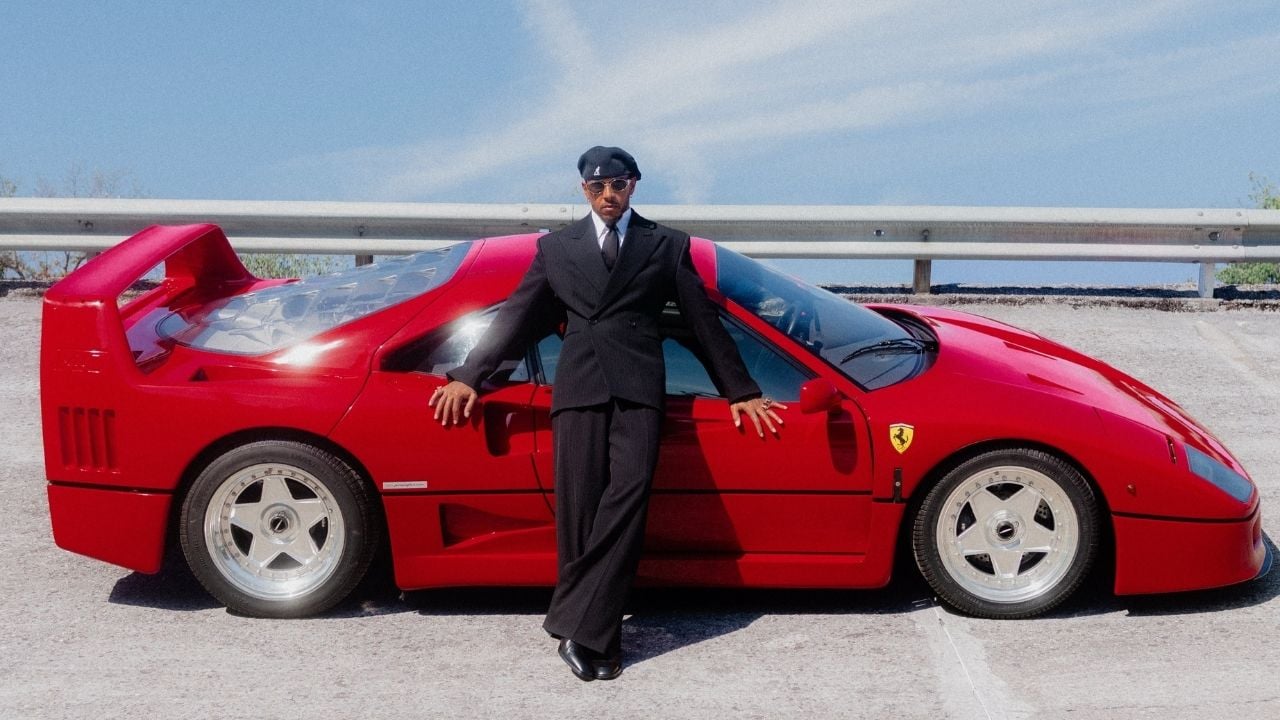 Lewis Hamilton Ferrari F40 Side View
