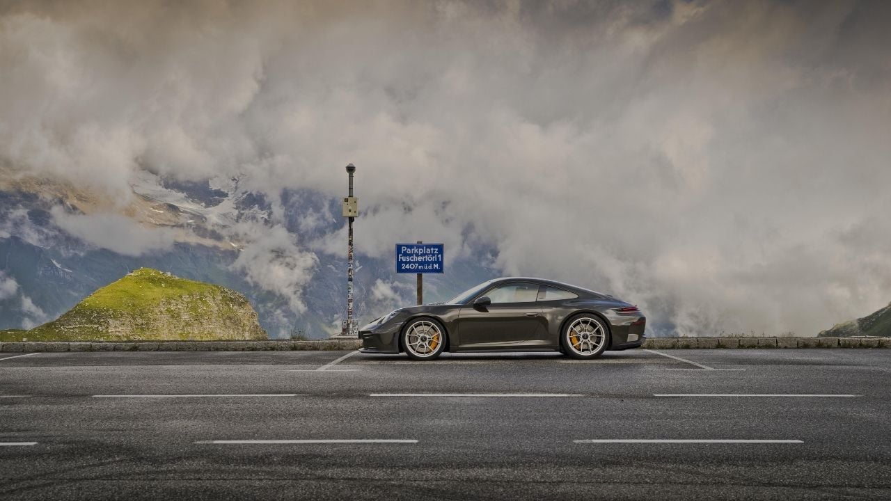 Porsche 911 GT3 Bergsport Side View