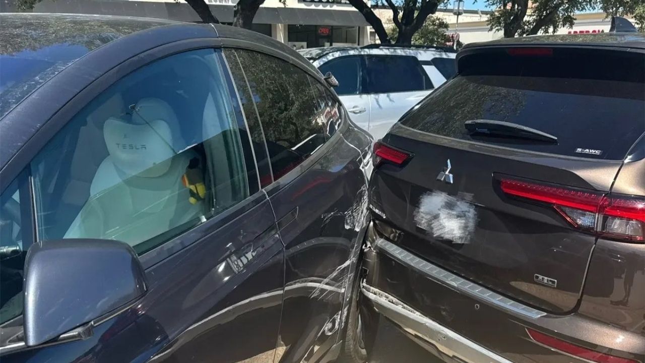 Tesla Smart Summon Crash With SUV