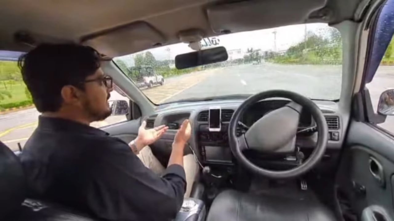 Driverless Car Crashes Into Police Van in Viral Social Media Clip