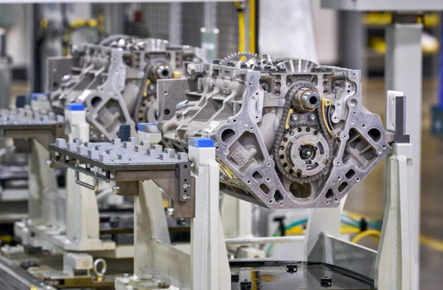 GM’s New Small-Block V8s Pack A Much Harder Punch Than The Predecessors