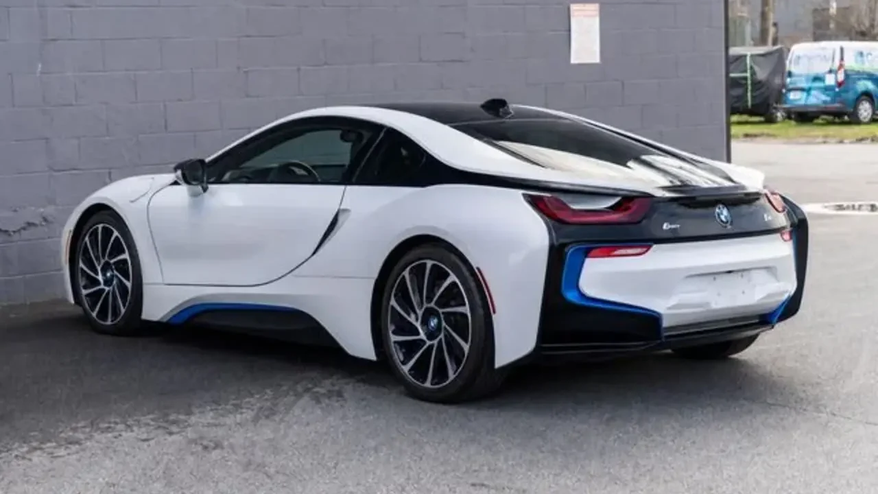 2014 bmw i8 37500 833451615 1 e1792571415979