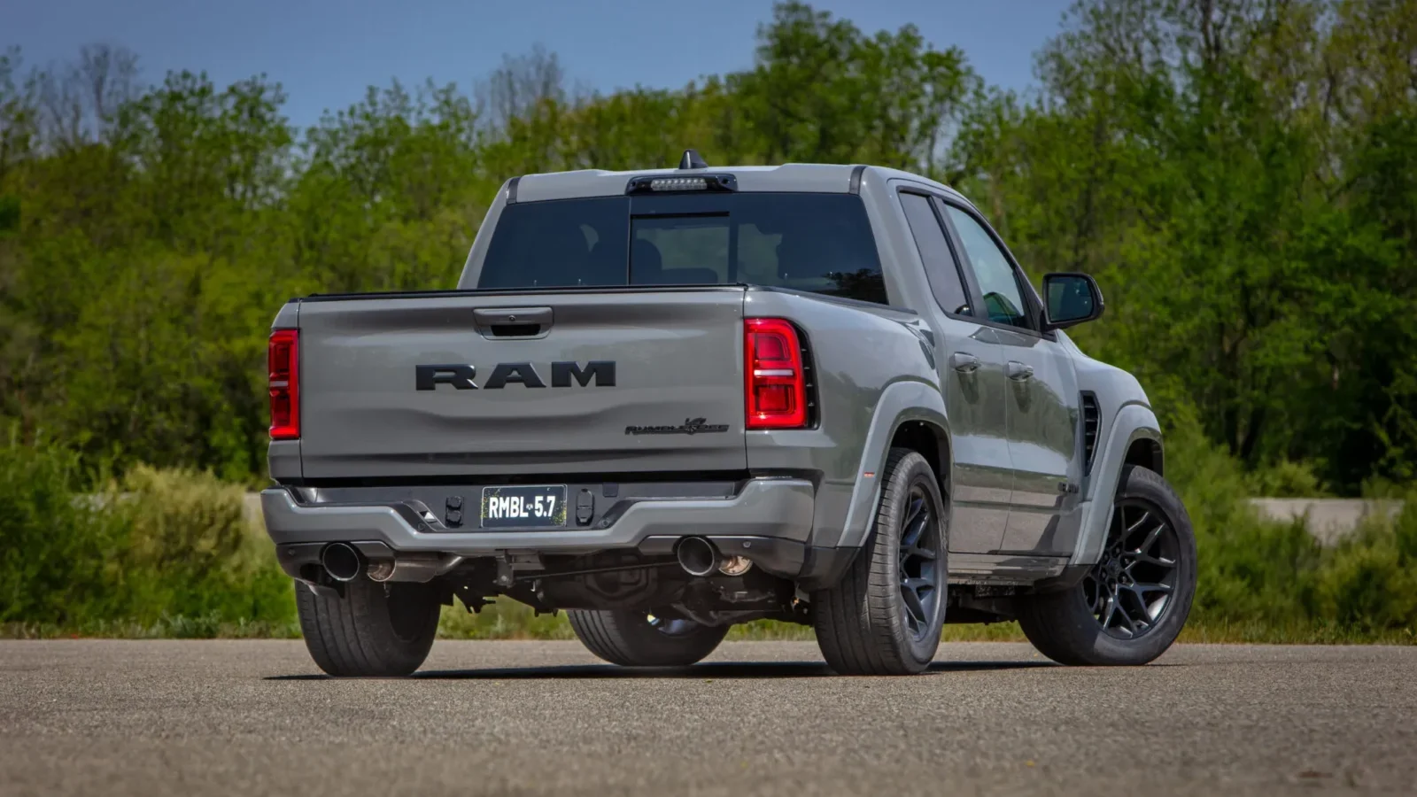 2027 Ram 1500 Rumble Bee 5.7 e1790865471492