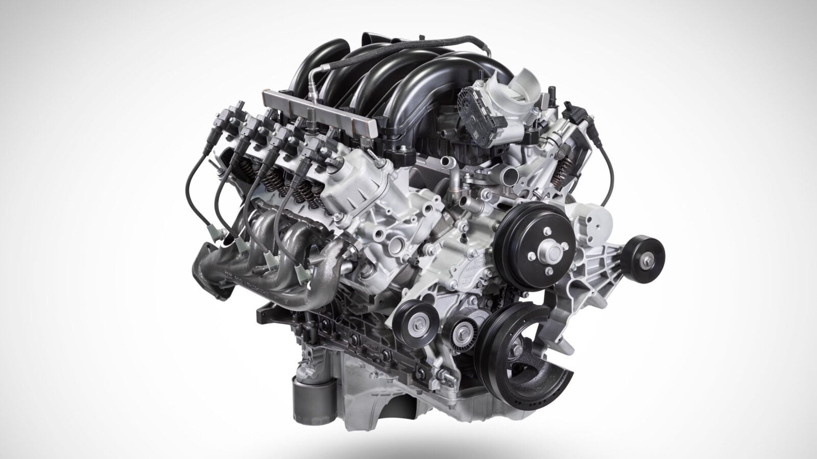 73L V8 Gas Engine scaled e1793179654753