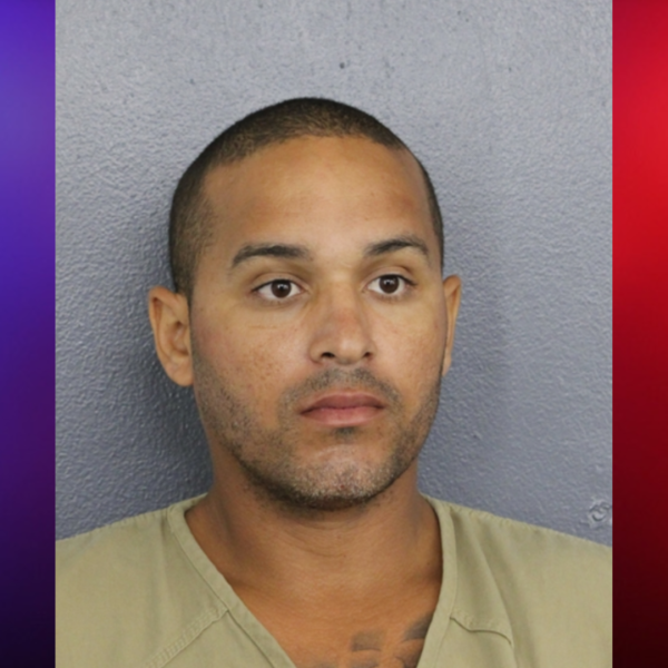 13 Year Old Girl Fights Off Florida Man Attempting to Kidnap Her, Caught On Gas Station Surveillance Cameras