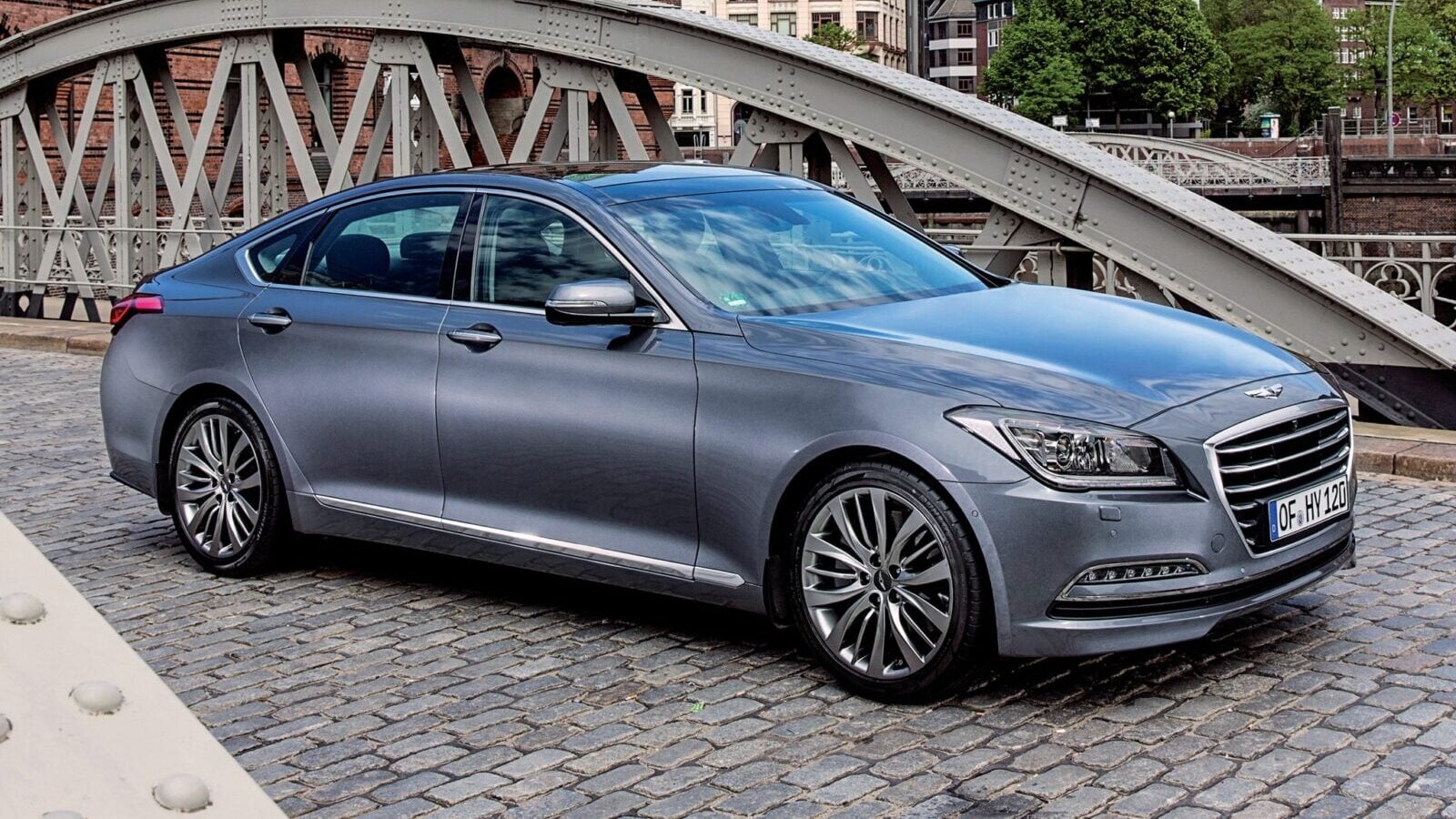 HYUNDAI Genesis 1 e1792230483463