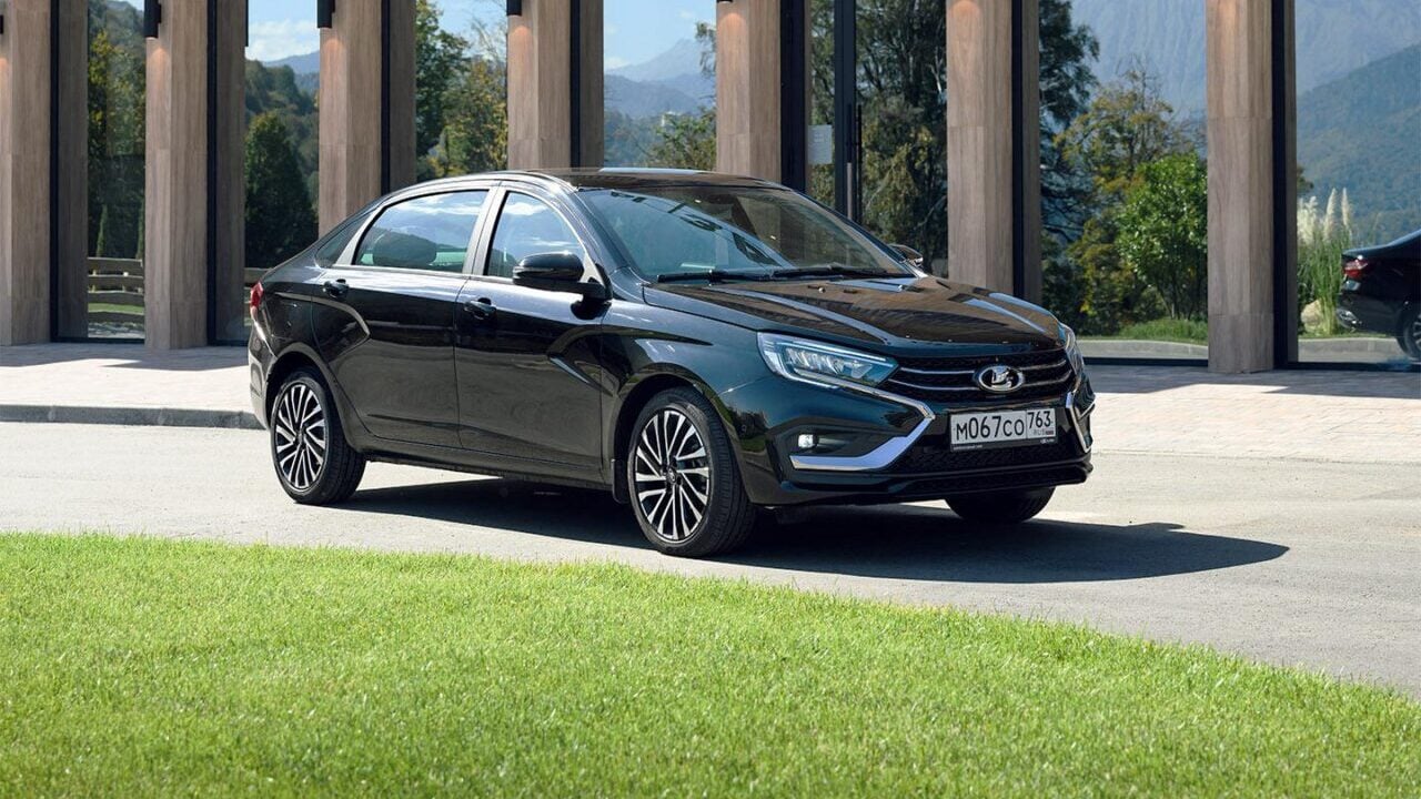 Lada Aura 1 e1791538861751