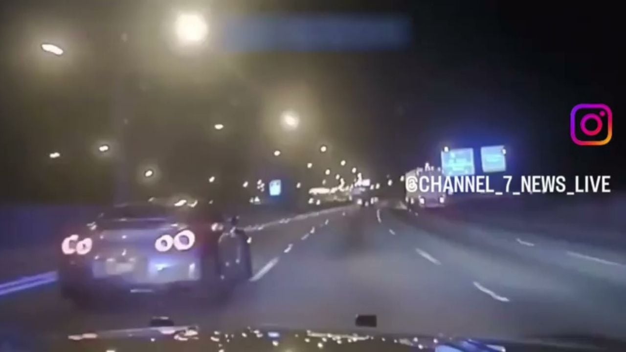 Nissan GT-R Police Chase