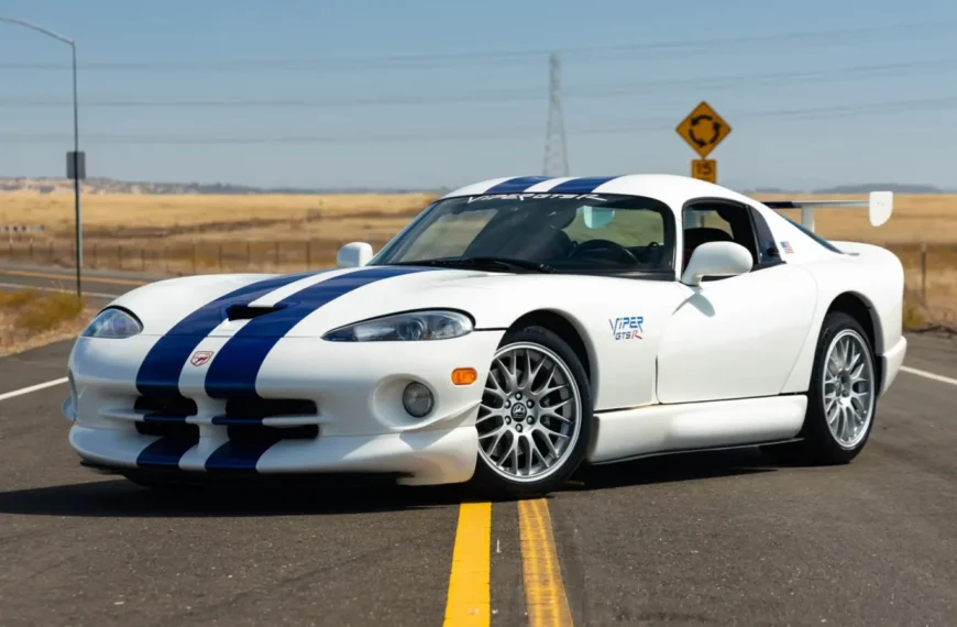 Only 100 Of These Dodge Vipers Were Ever Built, And One Is Up For Grabs
