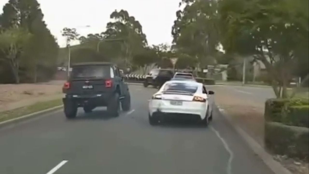 Weaving Audi Hit By Jeep